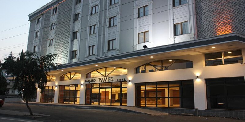 فندق غراند فافيز - Grand Vaves Hotel