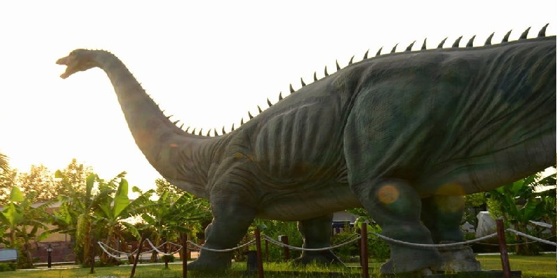 حديقة الديناصورات في انطاليا عالم من المتعة و المعرفة